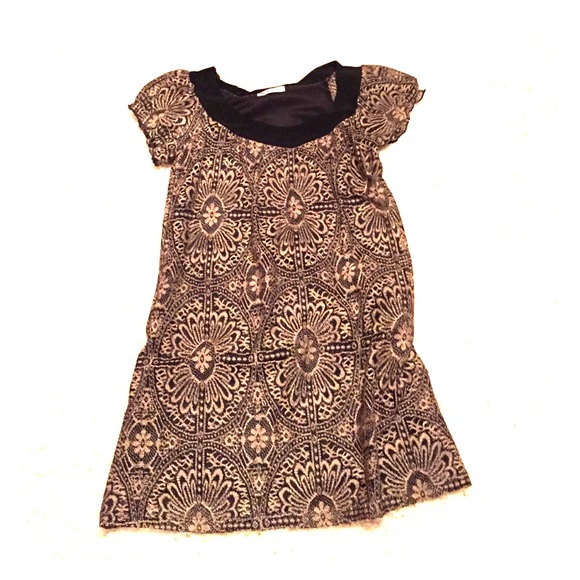 Size small, bought at a boutique. Good condition!