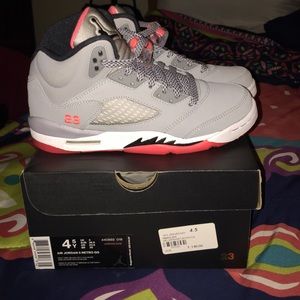 JORDAN 5 HOT LAVA