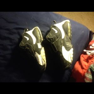 speed turfs black and white