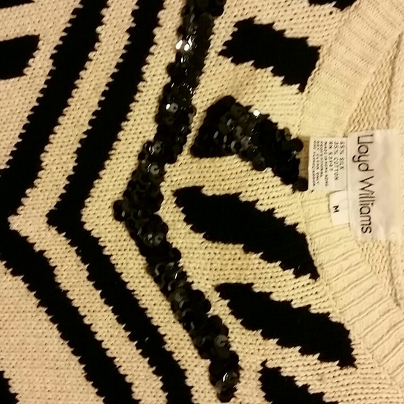 Sweater    with a little sequin - Picture 2 of 2