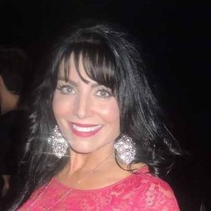 Meet your Posher, Iris