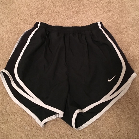 Nike Dry-FIT Tempo Track