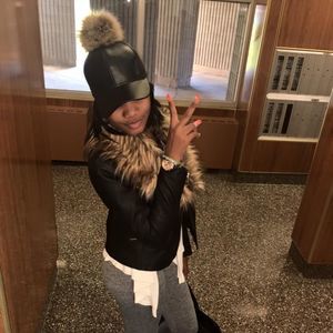 Meet your Posher, Teandra