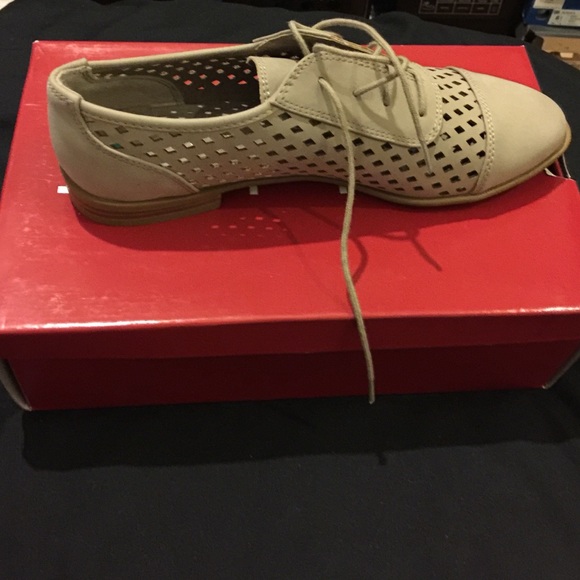 Brand new oxfords - Picture 1 of 2