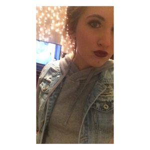 Meet your Posher, Natalie