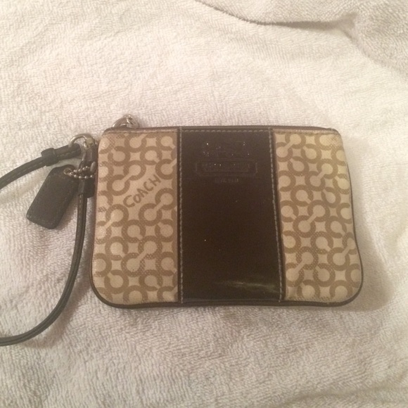Coach Handbags - Coach Wristlet!!