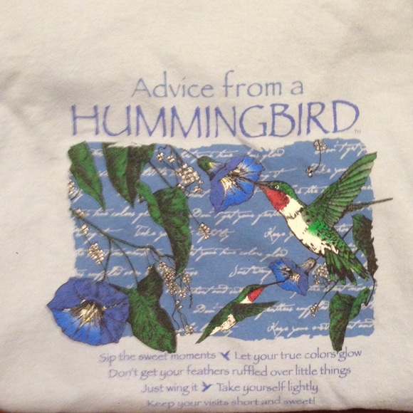 Tops - Advice from a Hummingbird shirt 😍