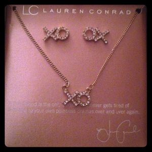 LC Lauren Conrad XO Earring and Necklace Gift Set
