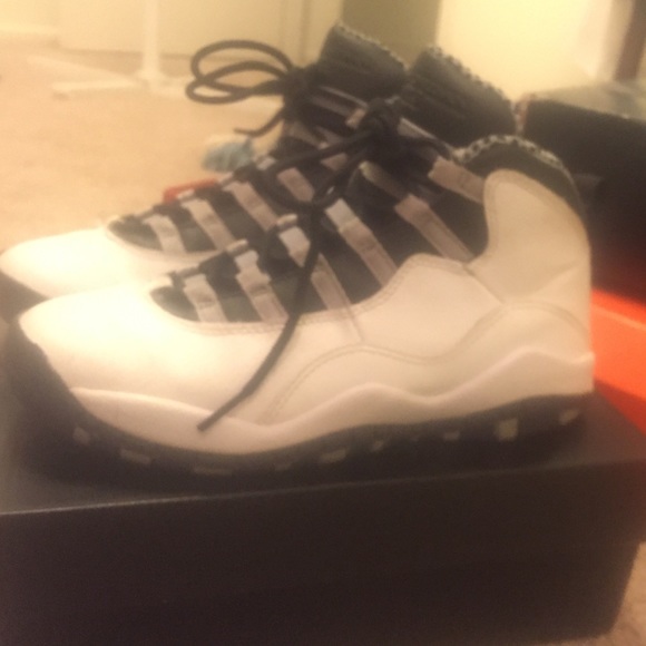 Retro Air Jordan 10 - Picture 2 of 2