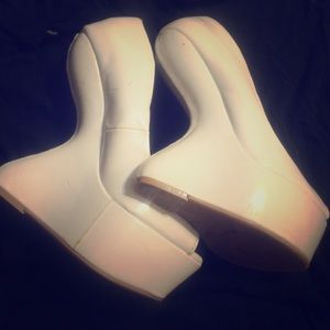 Try me. (White all White) Never worn