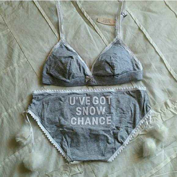 Victoria's Secret Winter Wonderland Set - Picture 2 of 4