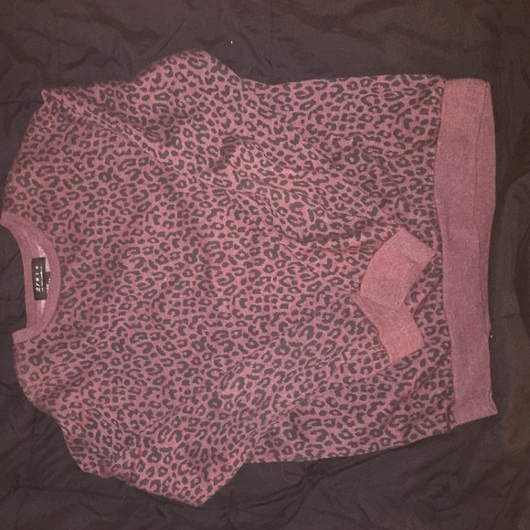 Forever 21 Men Burgundy Cheetah Print Pullover