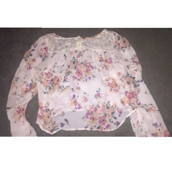 Lacy blouse - Picture 1 of 2
