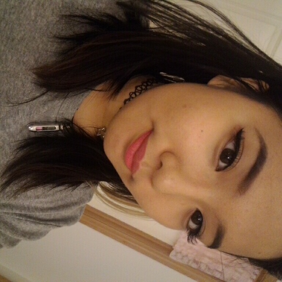 Meet your Posher, Kelly - Picture 2 of 2