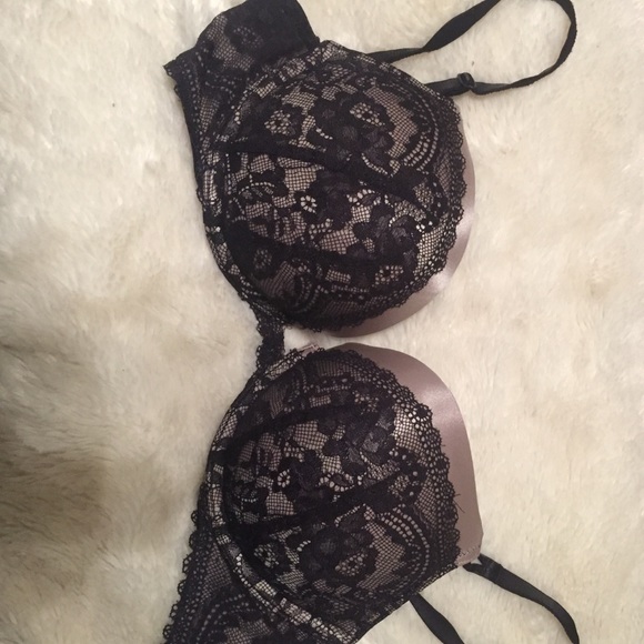 Black lace Victoria's Secret push-up bra