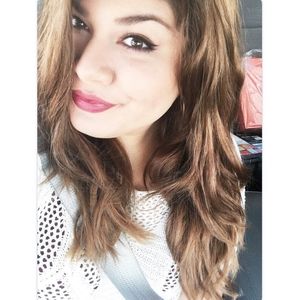 Meet your Posher, Stephanie