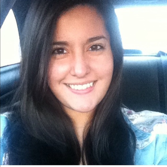 Meet your Posher, Alexandra