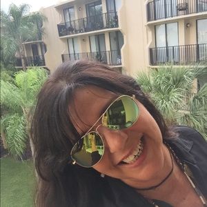 Meet your Posher, Nina