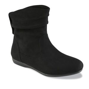 (SOLD) Black booties size 11