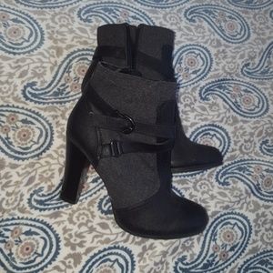 New belted boots