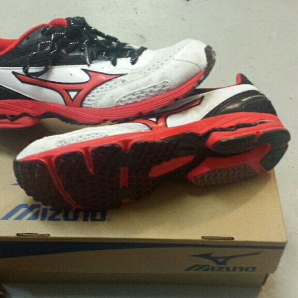 Mizuno running shoes
