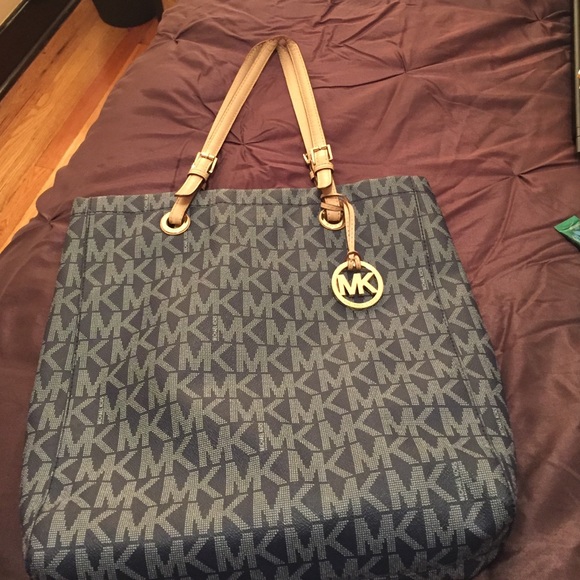 SOLD thru Mercari. Michael Kors Blue print