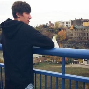 Meet your Posher, Aric