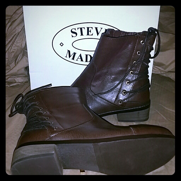 NIB Steven Madden Brown Booties