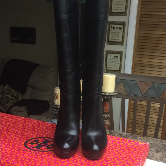 Tory Burch Shoes - Tory Burch Black Leather Boots Gold Logo Back 8.5