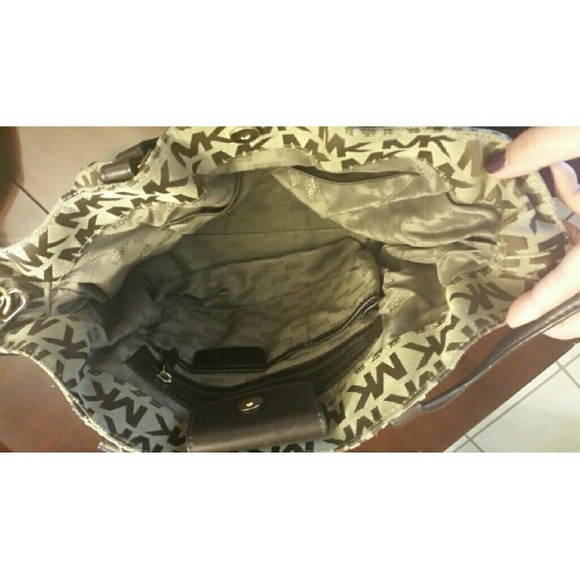 Micheal Kors Ganesvoort bag, excellent condition! - Picture 3 of 4