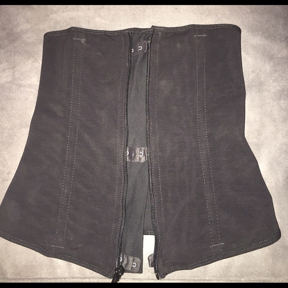 Ann Chery zip & clip waist trainer