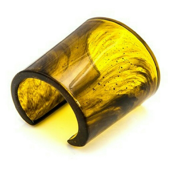 Colette Malouf 100% Resin Tortoise Cuff Bracelet - Picture 4 of 5