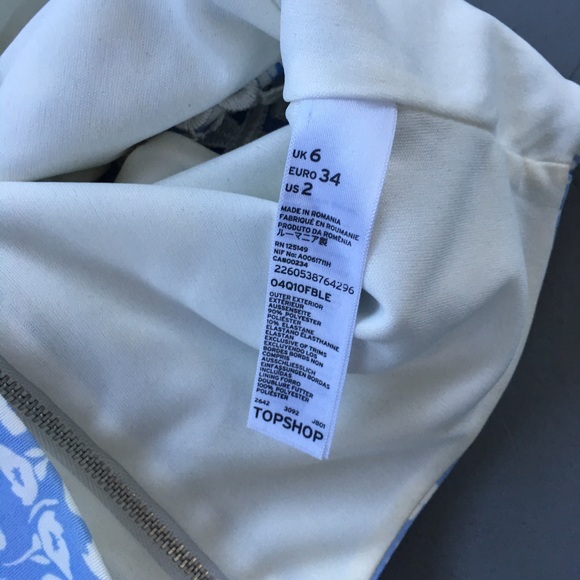 Topshop printed crop top with lace appliqué - Picture 3 of 4