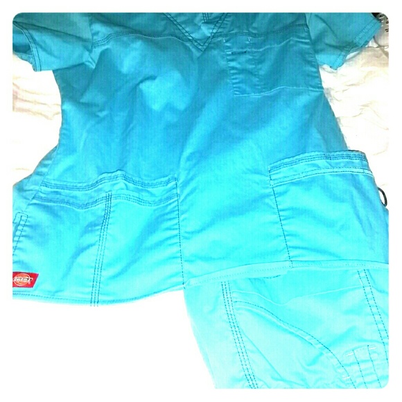 XS SCRUBS
