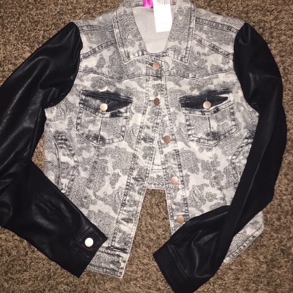 Leather jacket from buckle