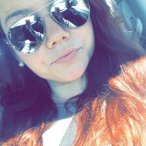 Meet your Posher, Tabitha