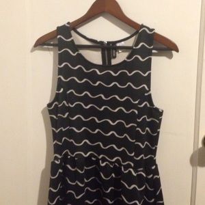Waved pattern skater dress