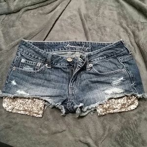 American eagle shorts size 2 barely worn!