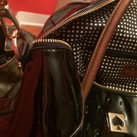 SALE! ♠️Kate Spade ♠️ large patent leather bag 💖 - Picture 3 of 4