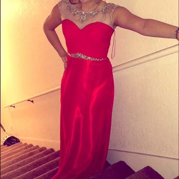 Red prom dress