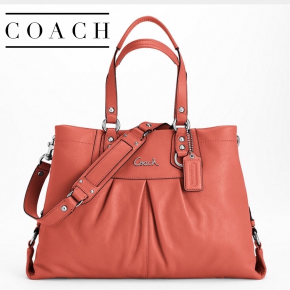 Coach Handbags - AUTHENTIC 100% leather pink Coach purse BRAND NEW