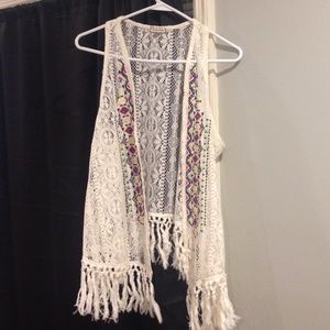 See-through frenge vest / cardigan.