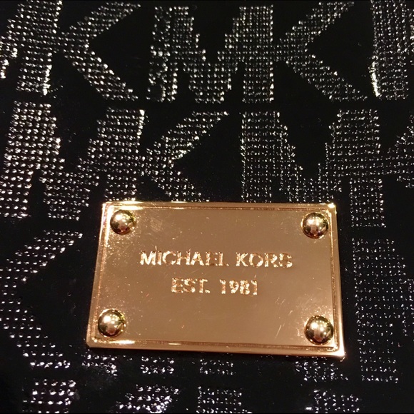 ๐ซSOLD๐ซ๐ฒ MICHAEL by Michael Kors iPad Case - Picture 3 of 4