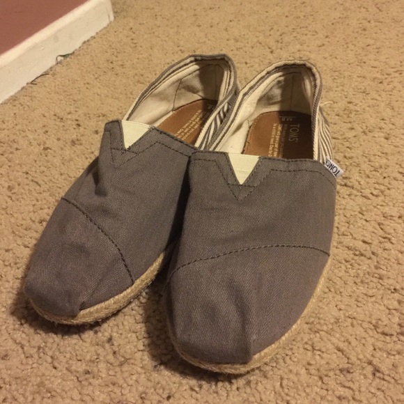 Toms