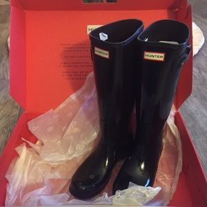 NIB Black gloss Hunter boots