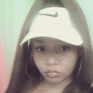 Meet your Posher, Dezzie