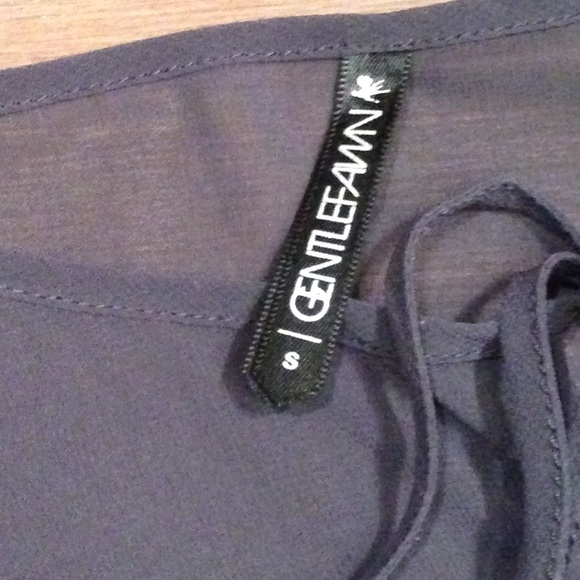 GENTLEFAWN sheer chiffon navy blouse SMALL - Picture 4 of 4