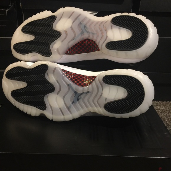 ❗️SOLD❗️Jordan Retro 11 72-10 - Picture 3 of 4