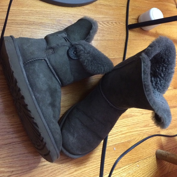 UGG Gray Bailey boots/gray uggs - Picture 1 of 4