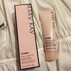 Moisture renewing gel mask